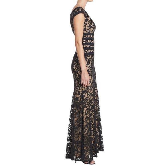 Tadashi Shoji Textured Black Lace Mermaid Gown- Nude Lining 4 Petite- Formal - Picture 2 of 11